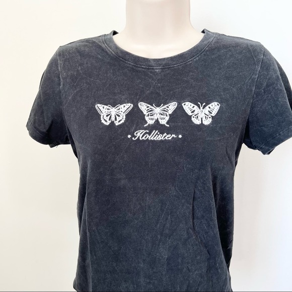 Hollister Butterfly Baby Tee Embroidered T Shirt Short Sleeve Top Faded Black XS - Picture 2 of 7